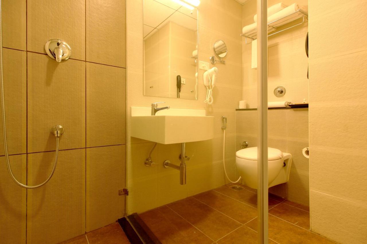 Hotel West Fort 4*