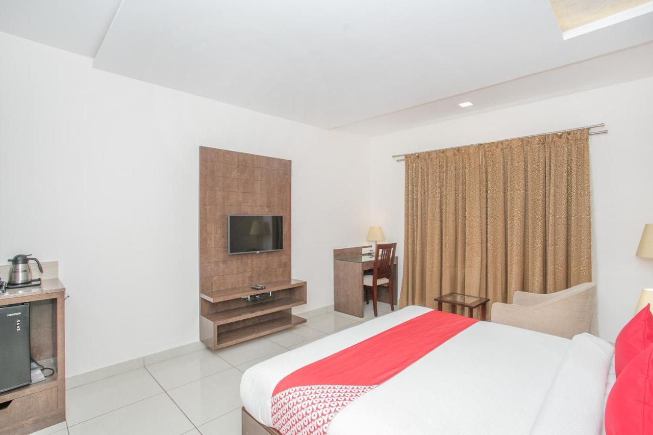 Hotel West Fort 4*