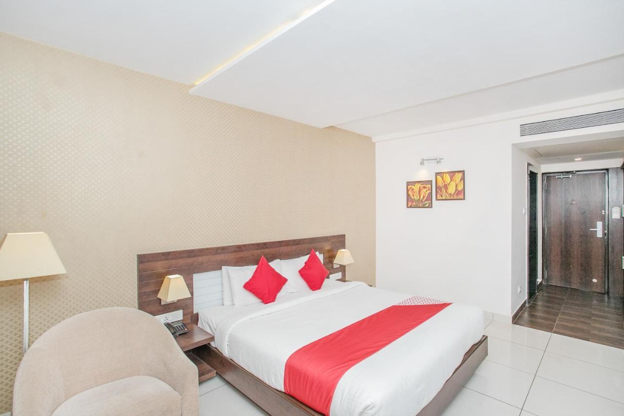 Hotel West Fort 4*